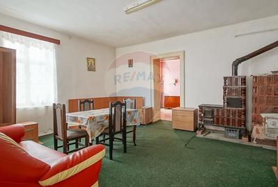 Casă de vânzare în centrul localității Prejmer, teren 5.417 mp! - 8