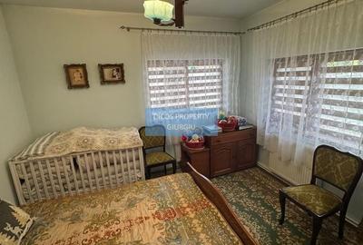 Casă individuală cu 4 camere cu Canalizare în Central - 5