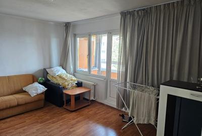 Titan Parc Policlinica - Burdujeni - 6/10 - decomandat, liber, 109900 € - 2