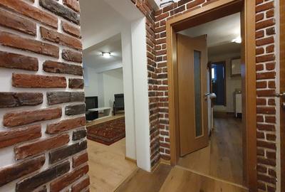 Apart. două camere, direct de la proprietar, mobilat-utilat, loc parcare  inclus - 1