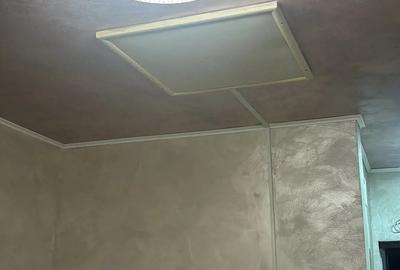 Persoana fizica se vinde garsoniera pe bravilor 10 bloc t 3 - 2