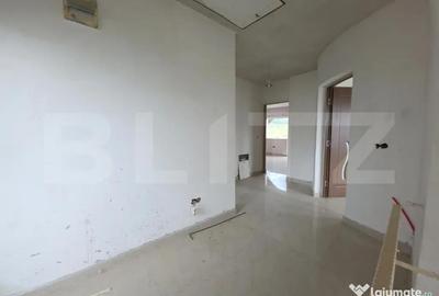 Casă cu 5 camere cu Teren 2700 Mp în Central - 7