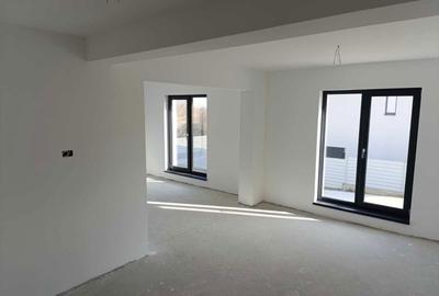 Casă cu 4 camere în Argeșelu - 1