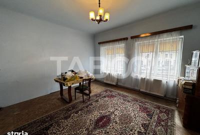 Apartament cu 3 camere decomandat, mobilat în Orașul de Jos - 4