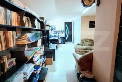 Casă cu 7 camere cu Teren 579 Mp în Central