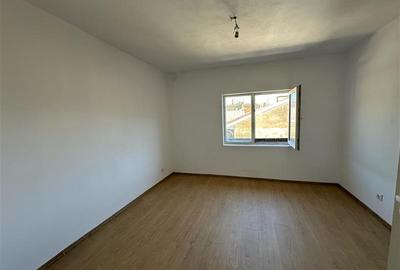 Apartament cu 3 camere decomandat în Central - 14