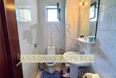 Apartament 4 camere, terasa 49,5 mp, an 2010, Ploiesti, Bd. - 15