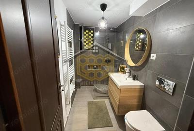 Apartament cu 3 camer, semidecomandat, in cartierul Rovine - 2