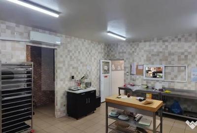 Spațiu comercial, de 200 mp, în Central - 7