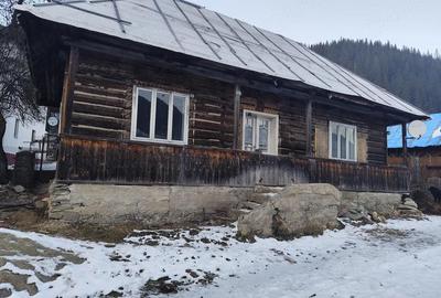 Casă cu Teren 800 Mp în Fundu Moldovei - 1