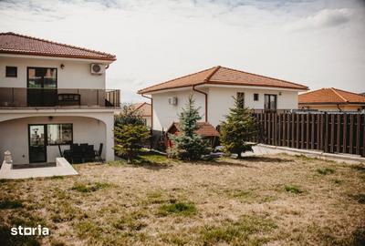 Casă cu 4 camere cu Teren 565 Mp în Iris