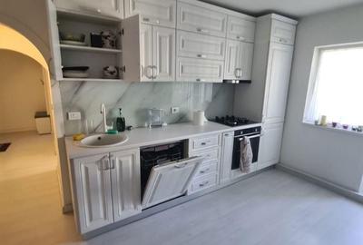 Apartament cu 3 camere decomandat în Narcisa - 2