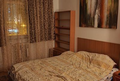 Apartament cu 3 camere decomandat în Vasile Aaron - 1