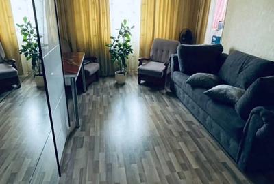 De vanzare apartament decomandat cu 3 camere - 1