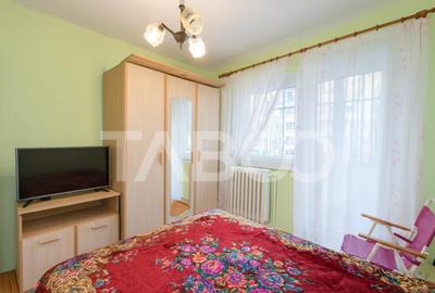 3 camere decomandate de vanzare la etajul 2 cu balcon si piv - 2