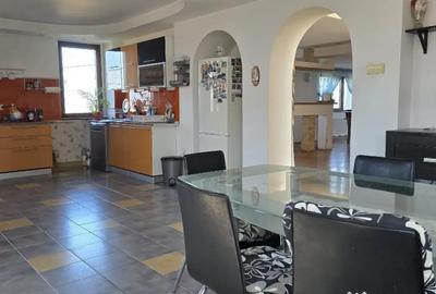 Casă cu 5 camere cu Teren 900 Mp în Zăvoi - 12