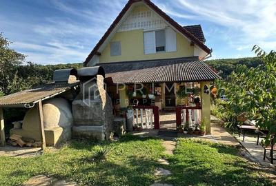 Casă individuală cu 4 camere cu Teren 1137 Mp în Corunca - 2