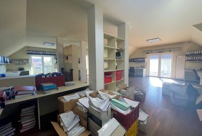 Spațiu de birouri / clinică de vanzare - 24