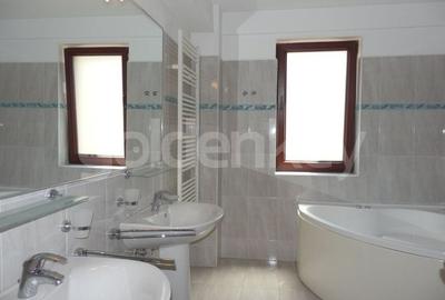 Apartament spatios cu 4 camere nemobilat - 19