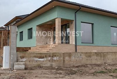 Casă cu 4 camere în Central