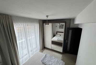 Apartament cu 2 camere decomandat în Roșu