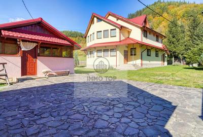 Casă individuală cu 8 camere cu Teren 700 Mp în Lepșa - 1