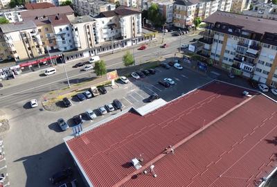 Spatiu Comercial de Vanzare 780 mp utili - Vitrina 63 m - Locatie buna - 5
