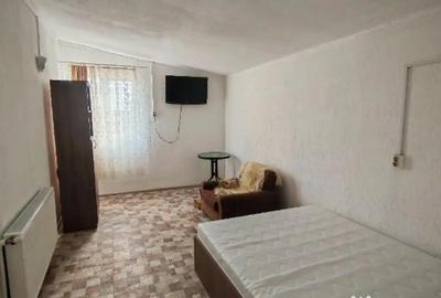 Garsonieră decomandată în Central - 3