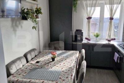 Apartament cu 3 camere decomandat în Micro 12 - 19