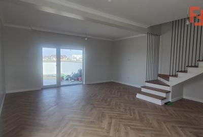 Duplex cu 4 camere cu Canalizare în Moșnița Nouă - 5