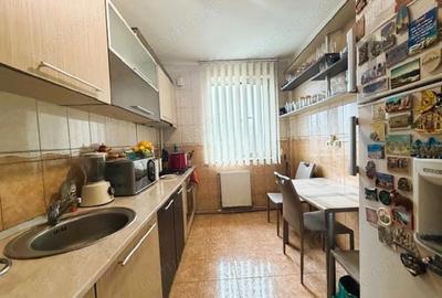 Apartament cu 3 camere decomandat în Central - 1