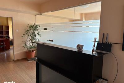 Apartament cu 4 camere în Centrul Civic