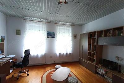 Casă cu 3 camere cu Teren 900 Mp în Central - 7