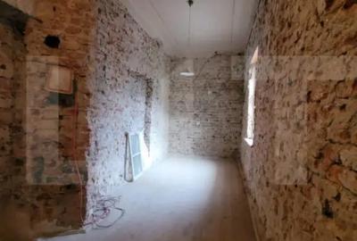 Apartament cu 3 camere semidecomandat în Central - 10