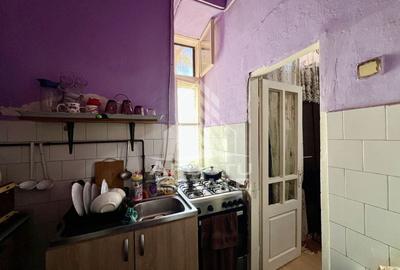 Apartament 3 camere, curte comuna, toate utilitatile, zona Lunei - 8