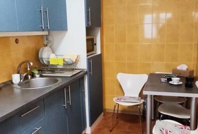 Apartament cu 3 camere decomandat în Tineretului
