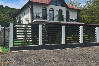Casă cu 5 camere cu Teren 405 Mp în Central - 8