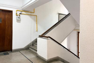 APARTAMENT CU 3 CAMERE DECOMANDAT AFLAT LANGA PIATA AMZEI - RETRAS DE LA STRADA - 4