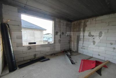 Casă cu 4 camere cu Teren 423 Mp în Central