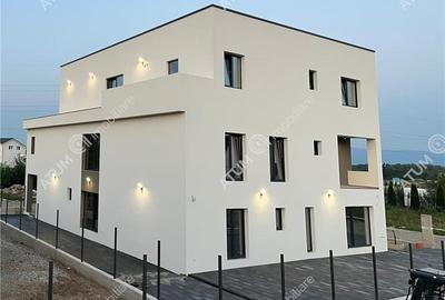 Penthouse cu 4 camere decomandat, mobilat în Aeroport - 15