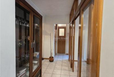 Apartament cu 4 camere decomandat în Crângași - 3