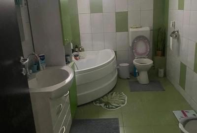 Casă cu 4 camere cu Teren 250 Mp în Geamăna