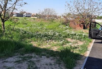 Teren de 3008 mp, în Central