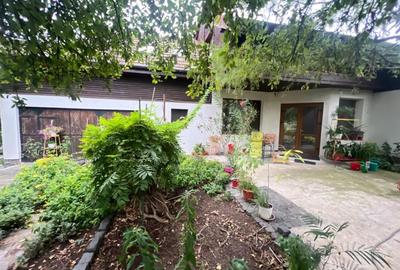 Casă individuală cu 8 camere cu Teren 1176 Mp în Giarmata - 1
