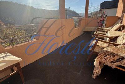 Casă cu 6 camere cu Teren 1300 Mp în Florești