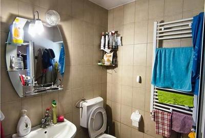 Casă sau Spatiu Comercial cu Curte Individuală în Zona Central&#2 - 8