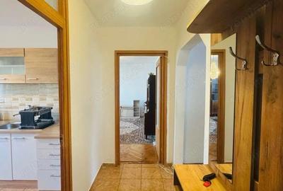 Apartament cu 4 camere decomandat în Girocului - 12