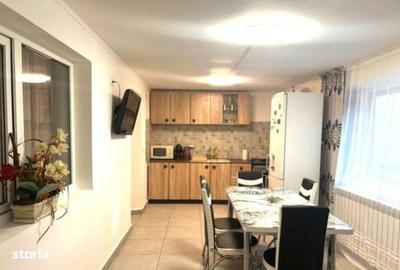 Apartament cu 3 camere decomandat, mobilat în Central - 2