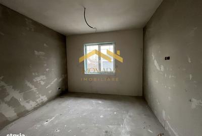 Casă cu 4 camere cu Teren 400 Mp în Sânmihaiu Român - 2