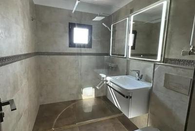 Apartament cu 3 camere decomandat în Decebal - 1